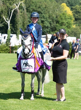 Izabella puts her foot down at Hickstead